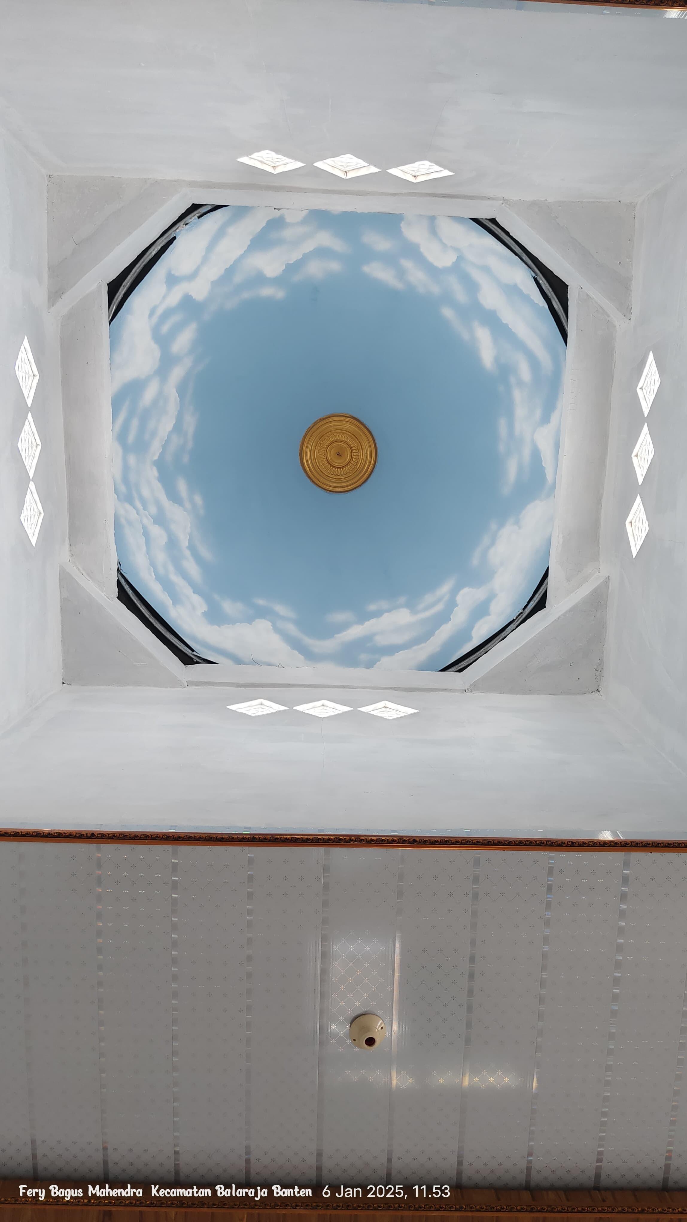 Motif Geometri Kubah Modern